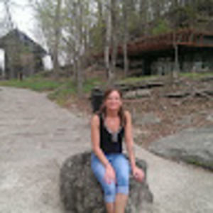 Meet your Posher, Laurie